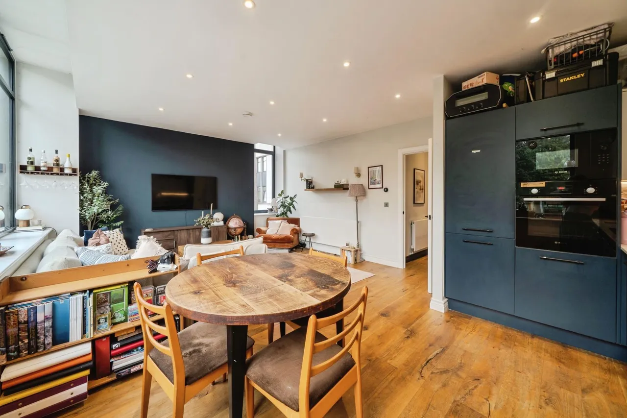 Littleworth Road, Esher, KT10, photo 4