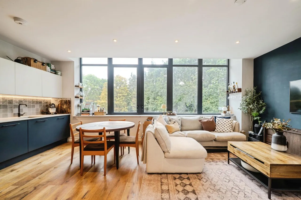 Littleworth Road, Esher, KT10, photo 17