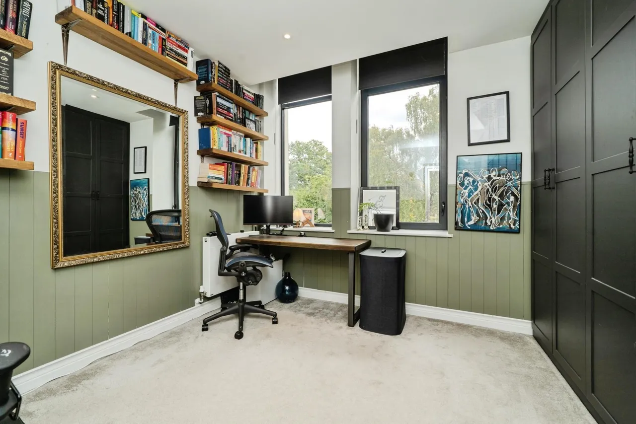 Littleworth Road, Esher, KT10, photo 10