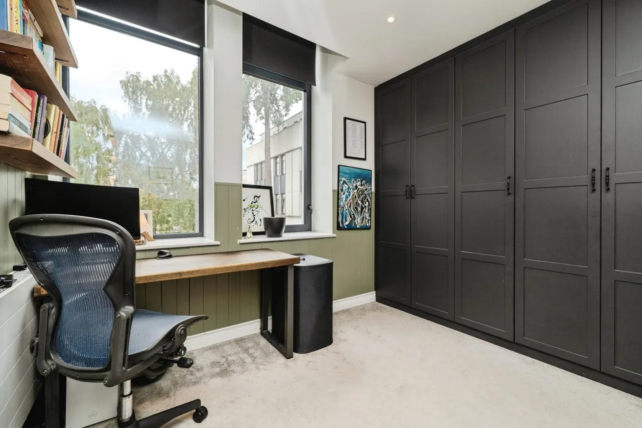 Littleworth Road, Esher, KT10, photo 11