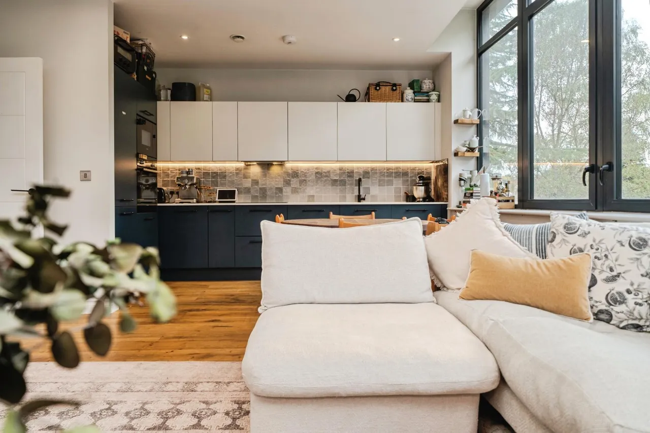 Littleworth Road, Esher, KT10, photo 5