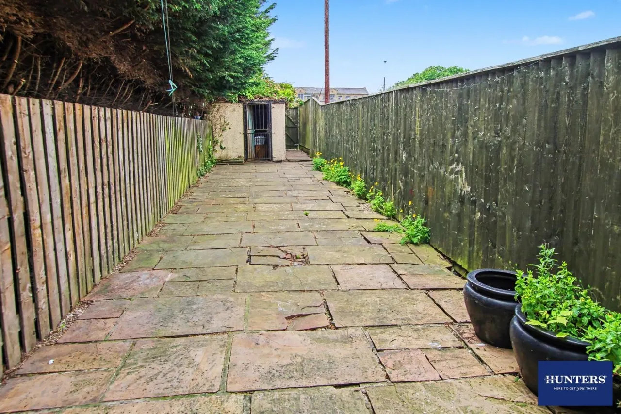 Holme Lane, Bradford, BD4, photo 16