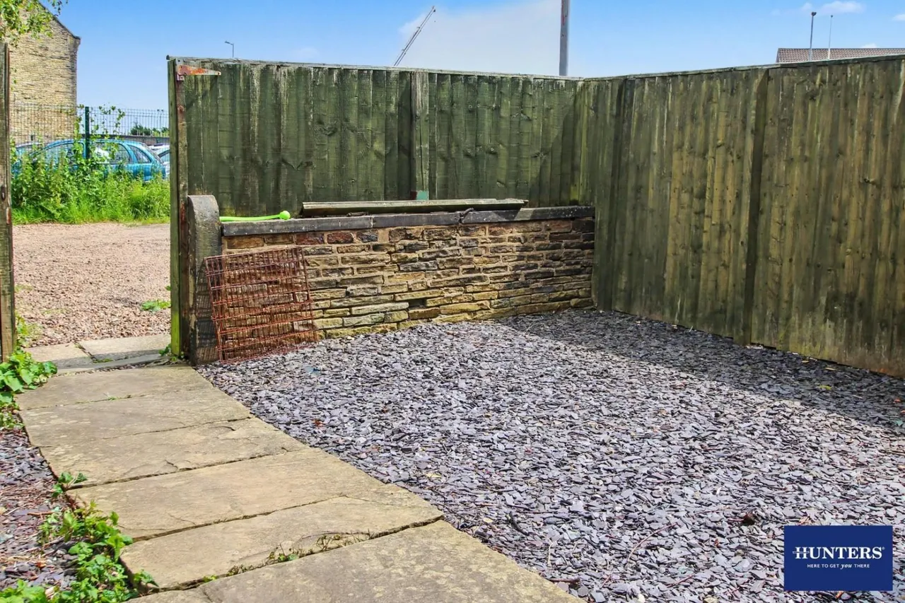 Holme Lane, Bradford, BD4, photo 14