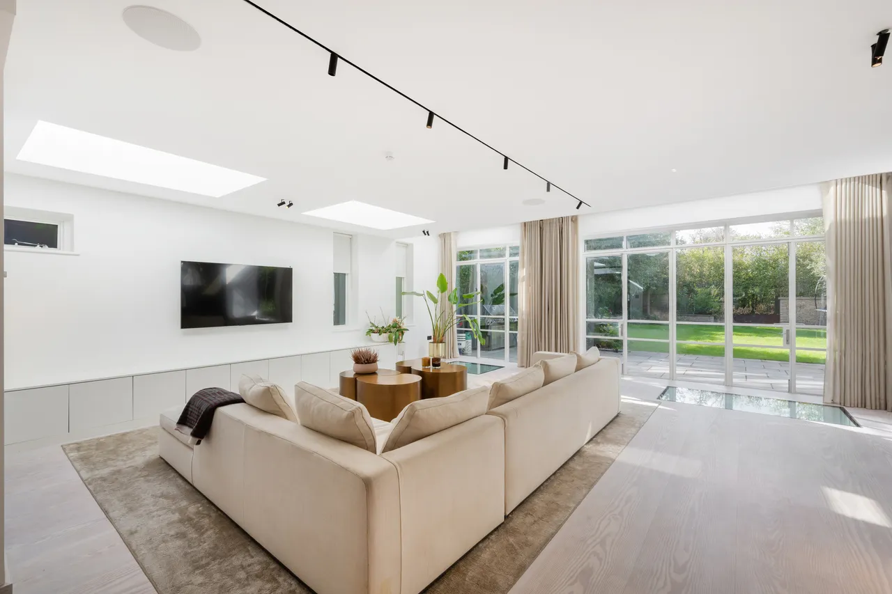 Norrice Lea, London, N2, photo 4