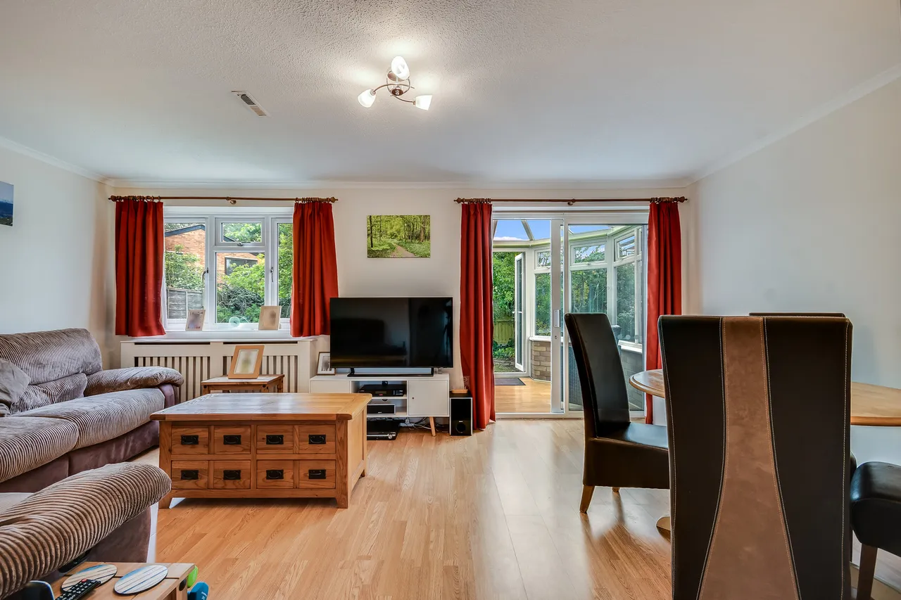 34 New England Close, Bicknacre, Chelmsford, Essex, CM3 4XA, photo 3