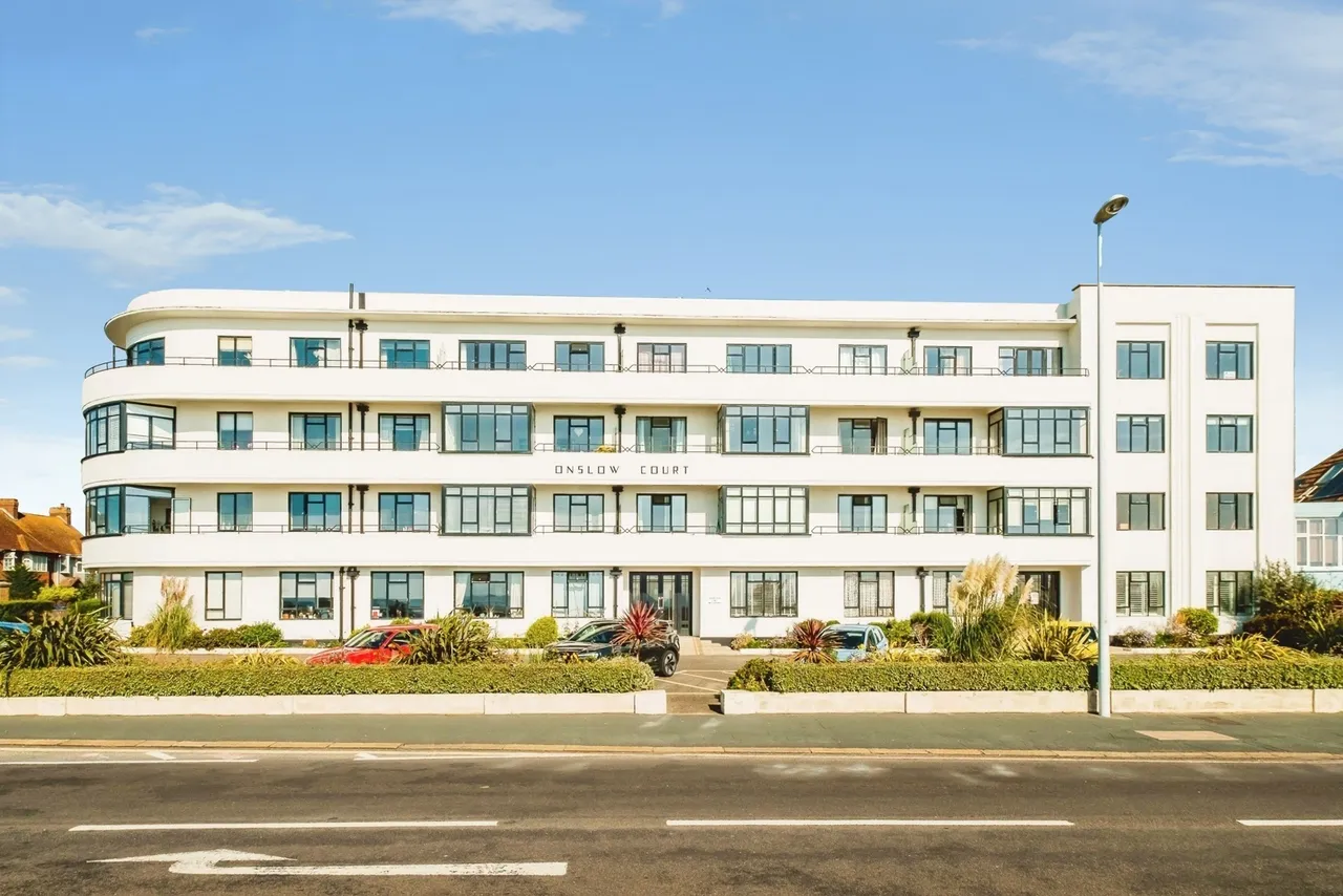 1 bed flat for sale, Brighton Road, Worthing, BN11