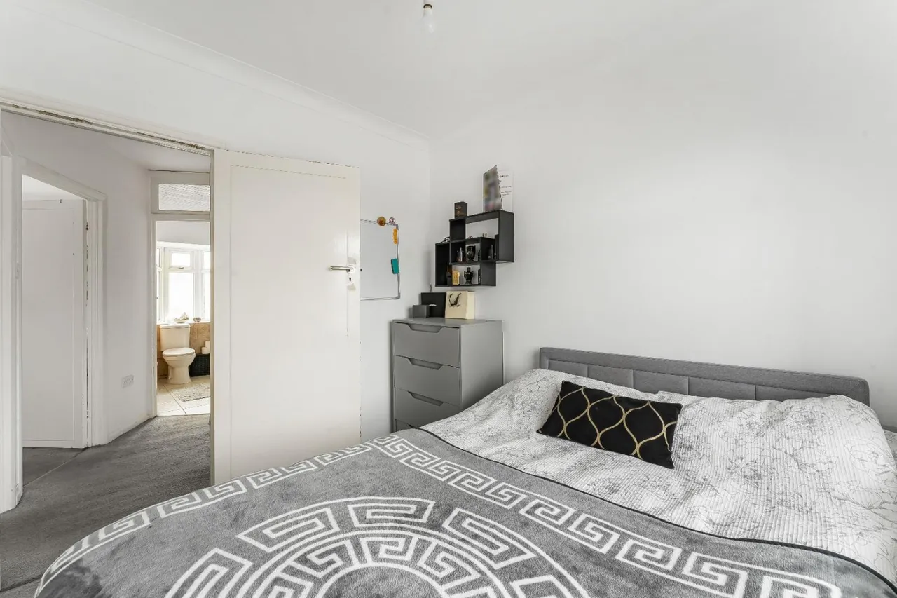 Southern Way, Romford, RM7, photo 16