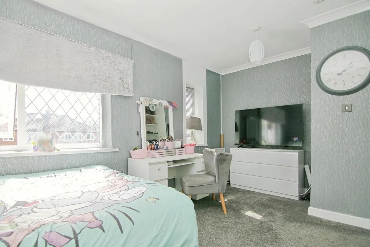 Owlcotes Road, Pudsey, LS28, photo 10