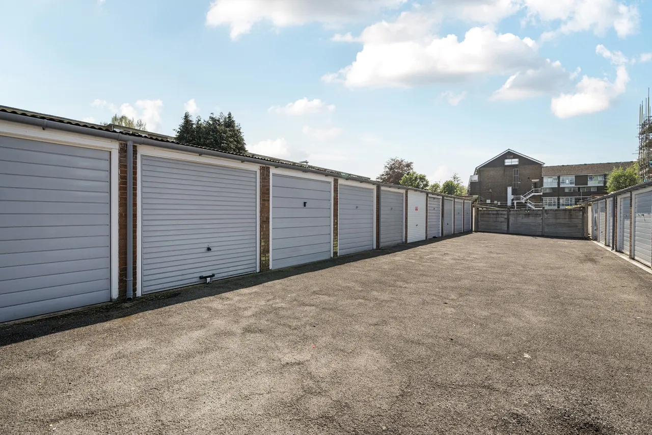 Bury Meadows, Rickmansworth, WD3, photo 14