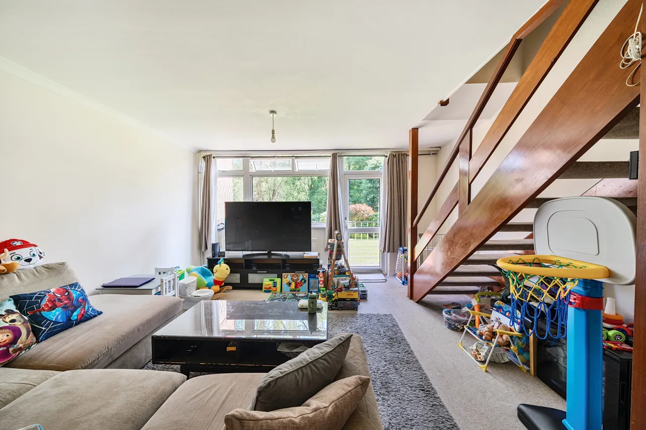 Bury Meadows, Rickmansworth, WD3, photo 2