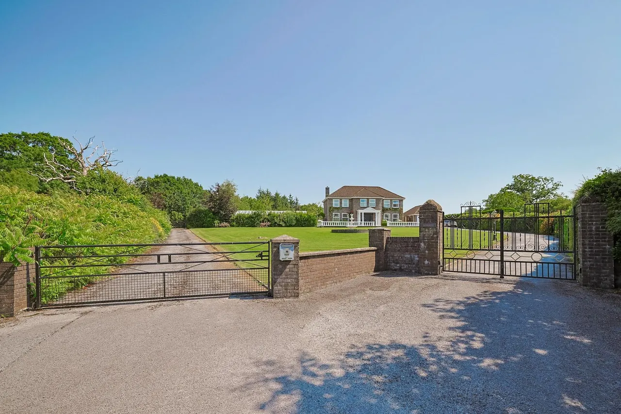 Golden Grove, Carmarthen, SA32, photo 47