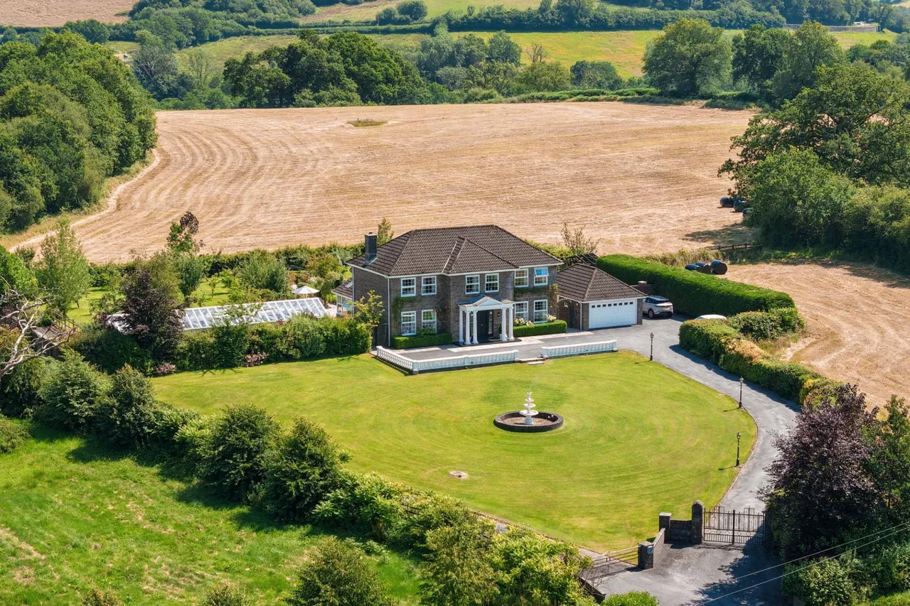 4 bed house for sale, Golden Grove, Carmarthen, SA32