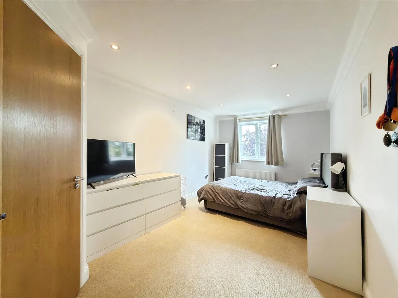 Forest Road, Binfield, Bracknell, Berkshire, RG42 4AF, photo 8