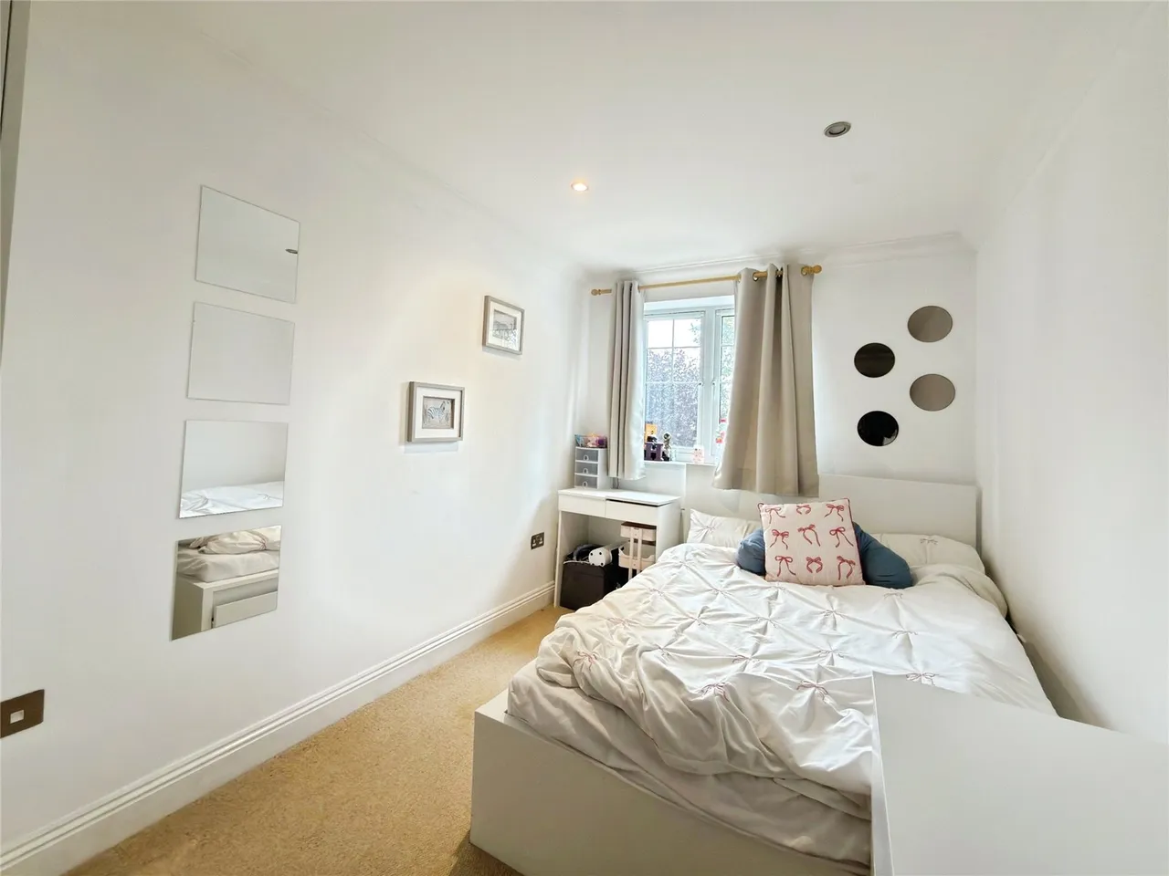 Forest Road, Binfield, Bracknell, Berkshire, RG42 4AF, photo 7