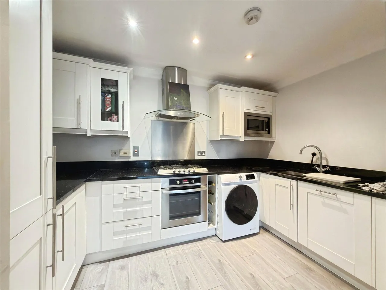 Forest Road, Binfield, Bracknell, Berkshire, RG42 4AF, photo 5