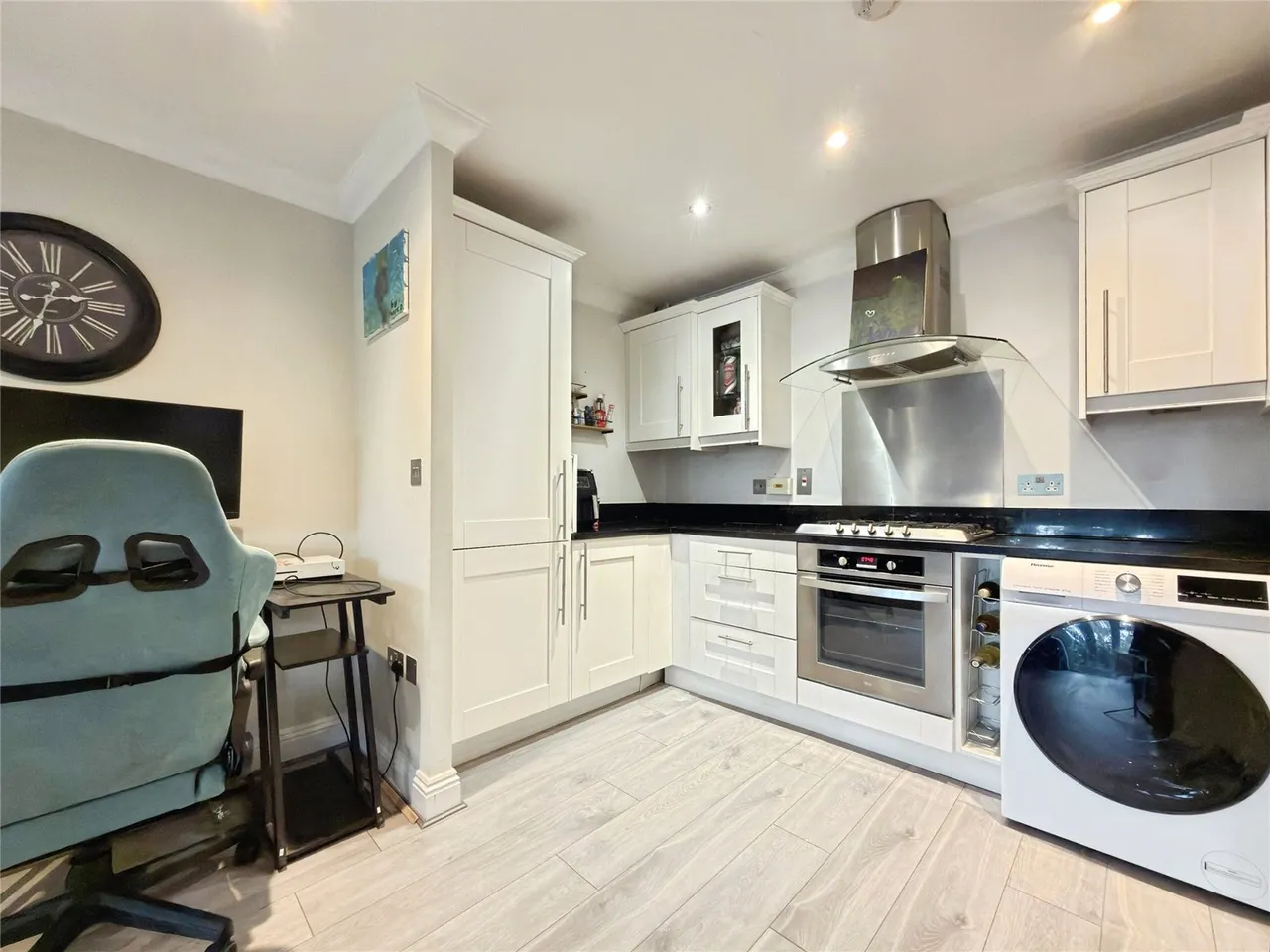 Forest Road, Binfield, Bracknell, Berkshire, RG42 4AF, photo 6