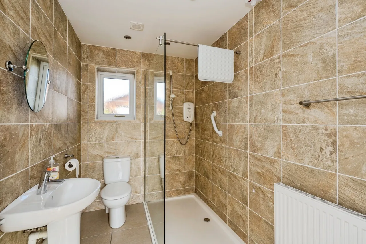 Heol Pen Y Scallen, Loughor, SA4, photo 12