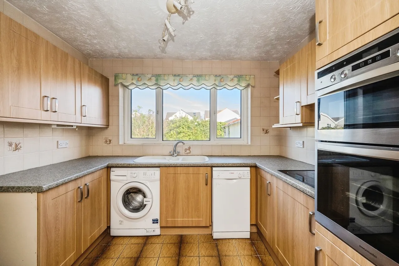 Heol Pen Y Scallen, Loughor, SA4, photo 10