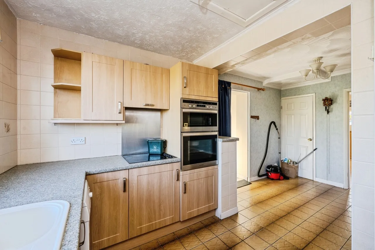 Heol Pen Y Scallen, Loughor, SA4, photo 11