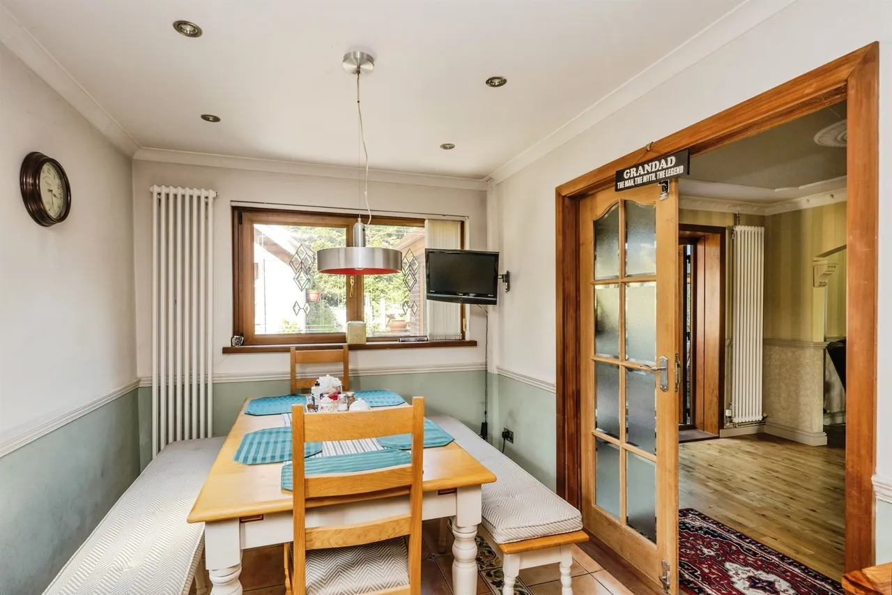 Clydach Road, Swansea, SA6, photo 9