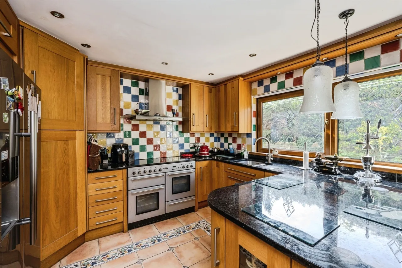 Clydach Road, Swansea, SA6, photo 8