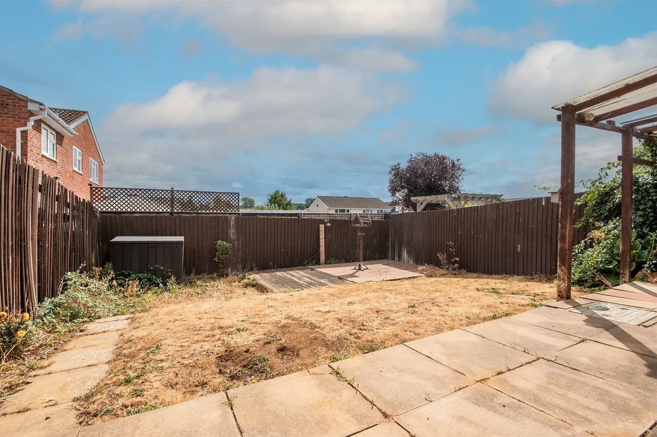 Millholm Road, Kettering, NN14, photo 14