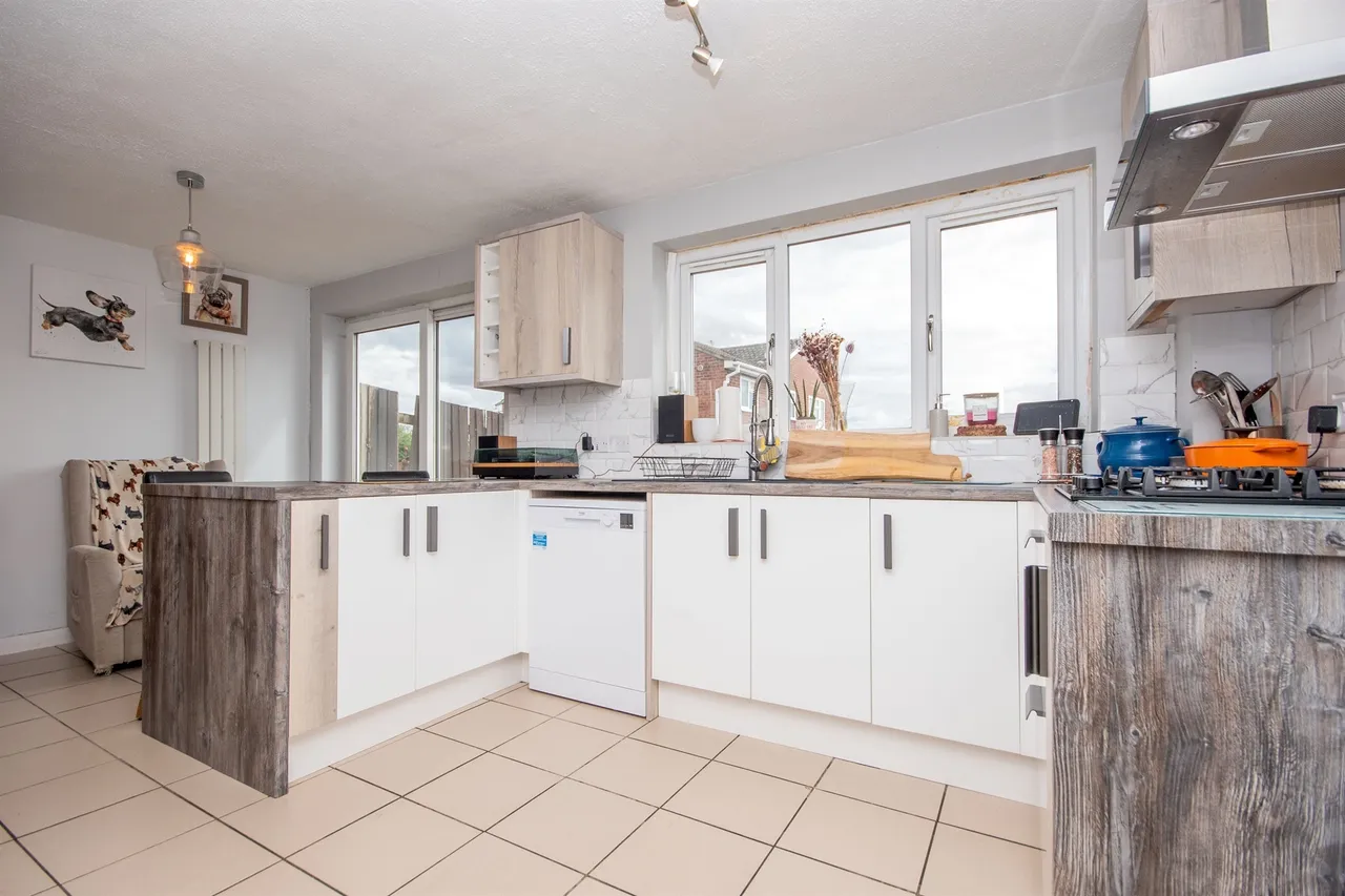 Millholm Road, Kettering, NN14, photo 7