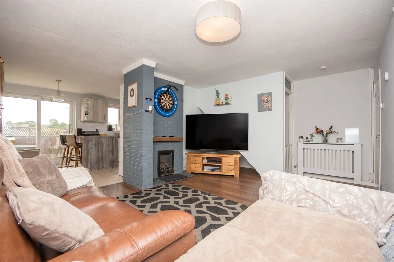 Millholm Road, Kettering, NN14, photo 2