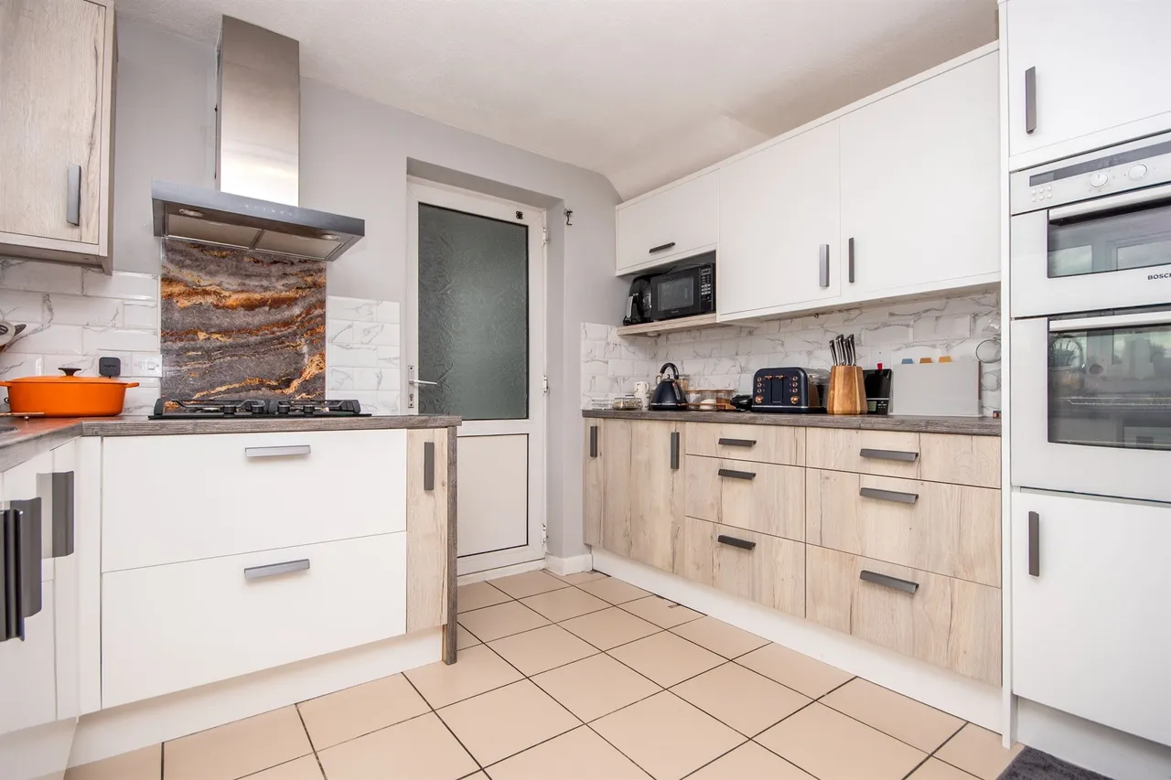 Millholm Road, Kettering, NN14, photo 6