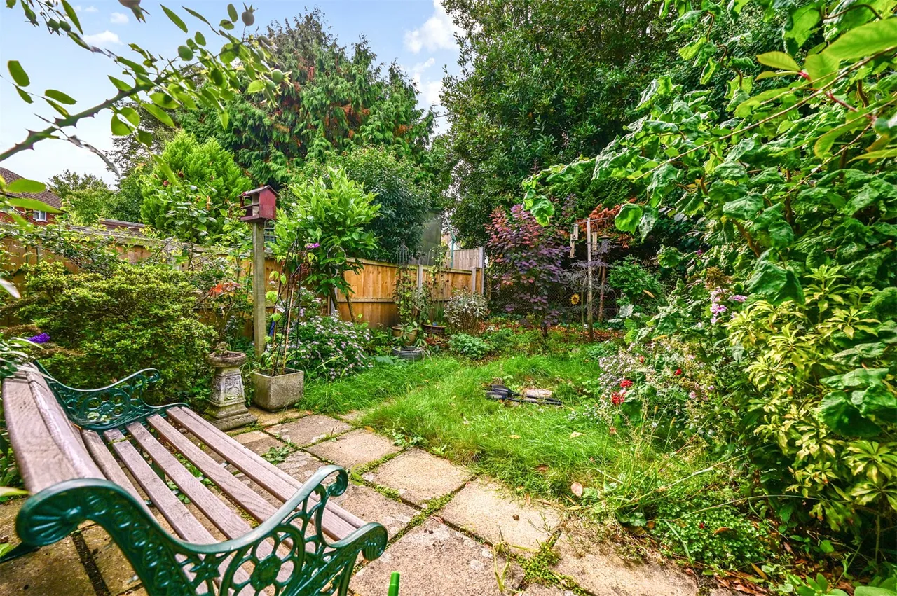 Northfield Close, Church Crookham, Fleet, Hampshire, GU52 6EE, photo 9