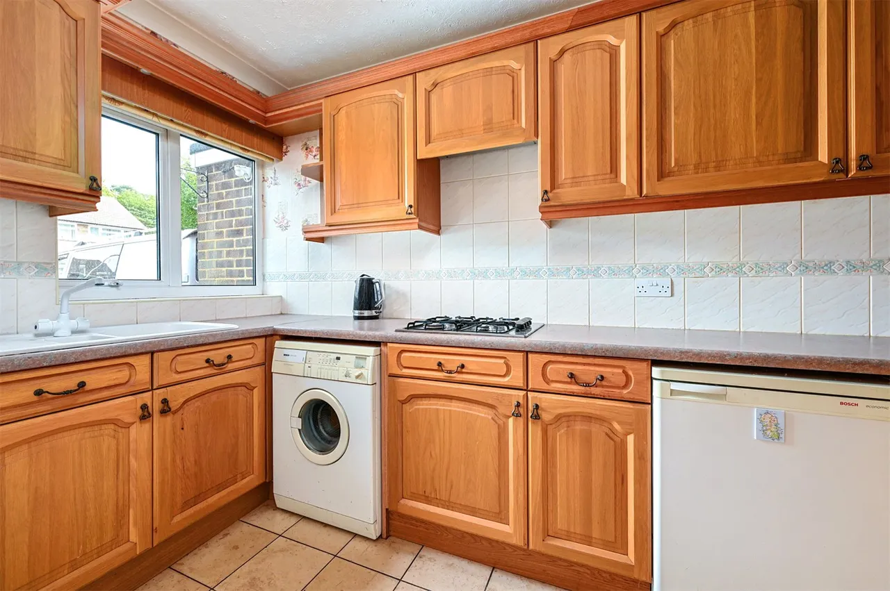 Northfield Close, Church Crookham, Fleet, Hampshire, GU52 6EE, photo 4