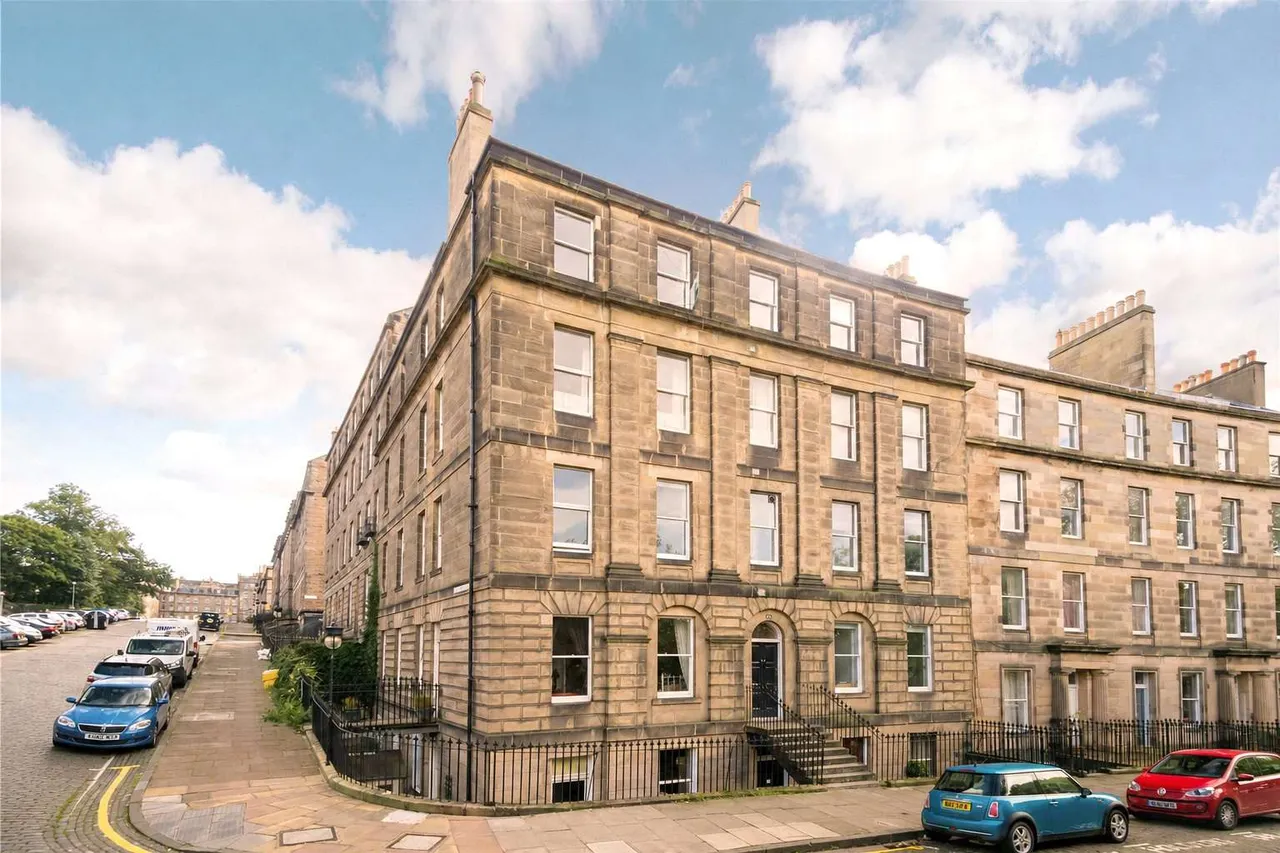 2 bed flat for sale, Royal Crescent, New Town, EH3