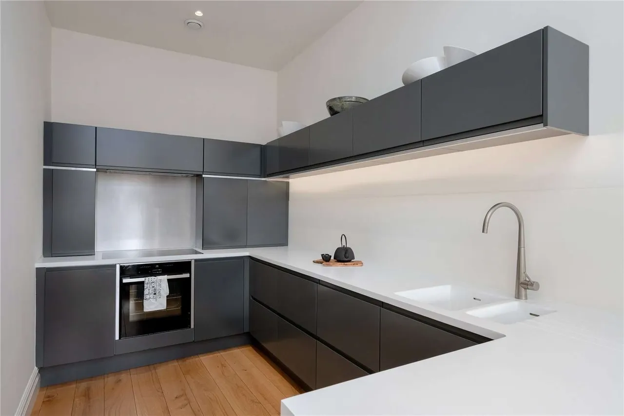 Royal Crescent, New Town, EH3, photo 6