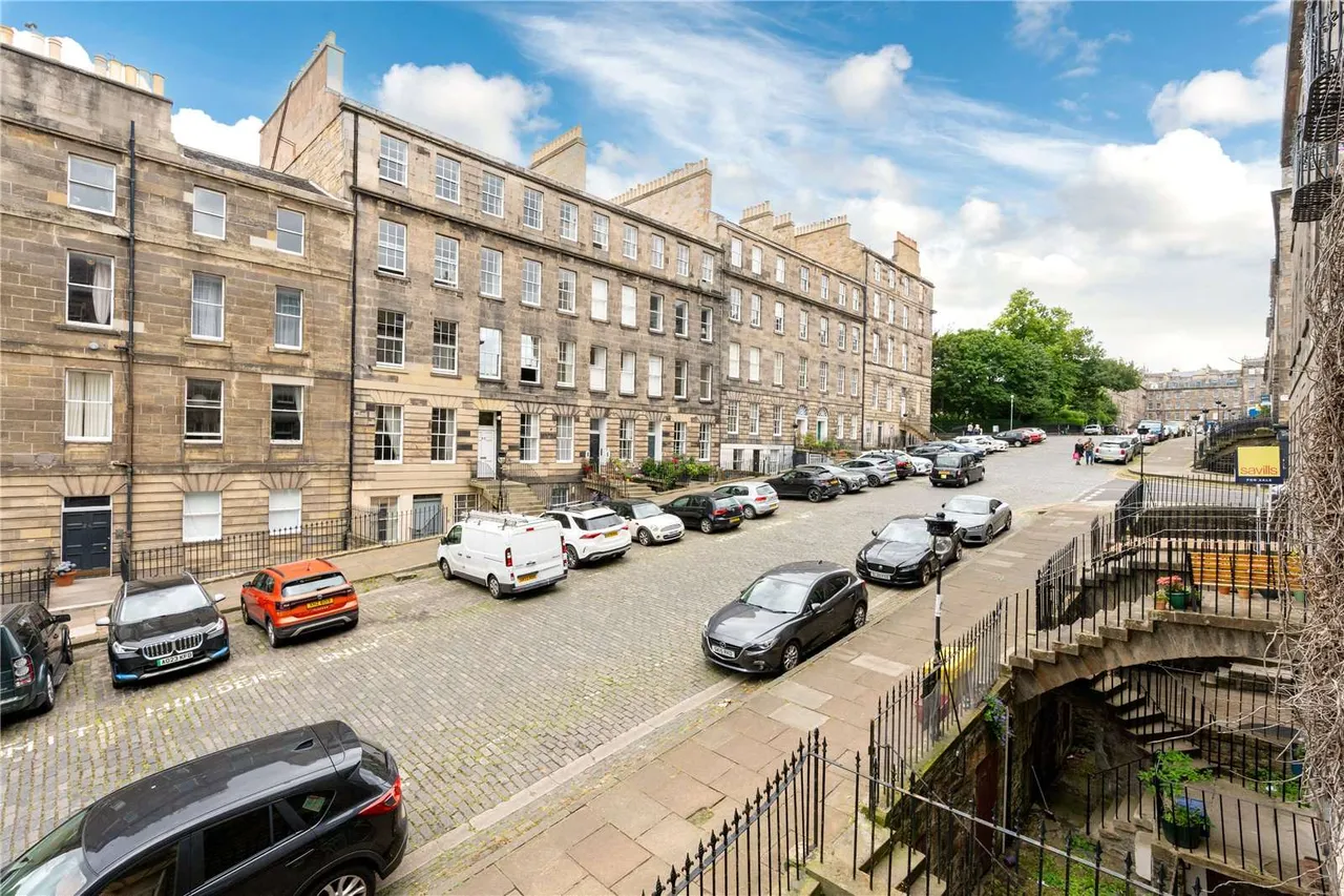 Royal Crescent, New Town, EH3, photo 17