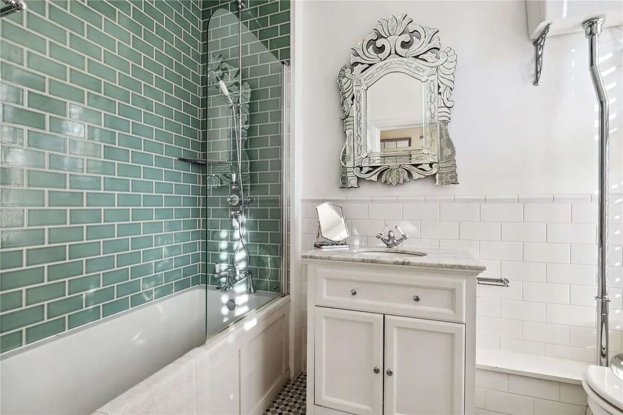 Eglantine Road, London, SW18, photo 9
