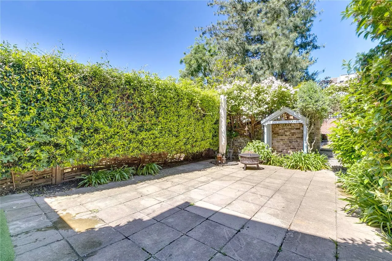 Eglantine Road, London, SW18, photo 14