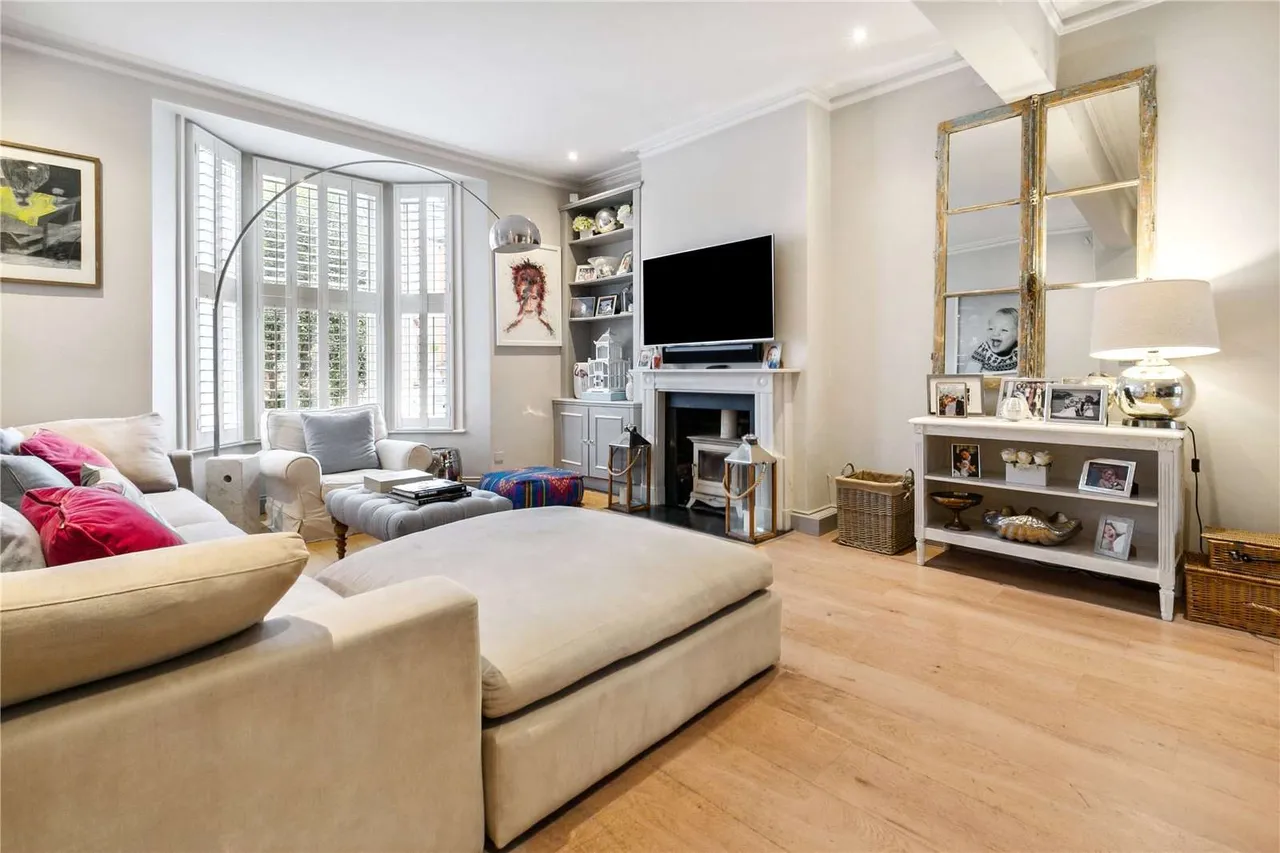 Eglantine Road, London, SW18, photo 2