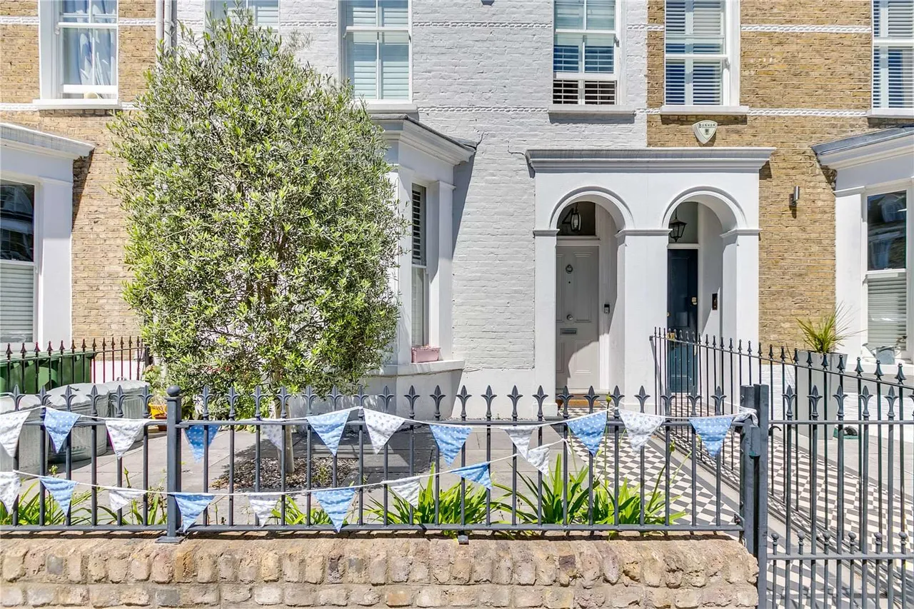 5 bed house for sale, Eglantine Road, London, SW18