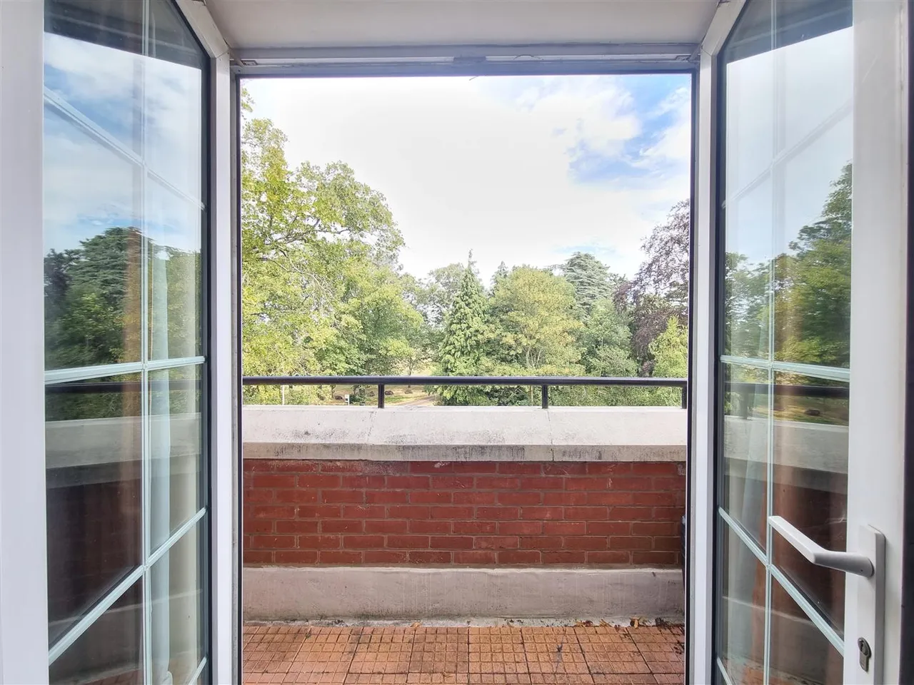 Knighton Park Road, Leicester, LE2, photo 14