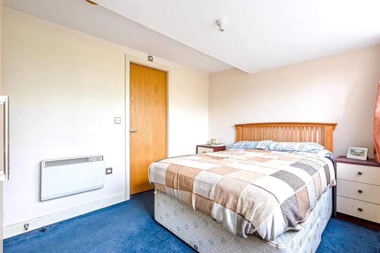 Knighton Park Road, Leicester, LE2, photo 9