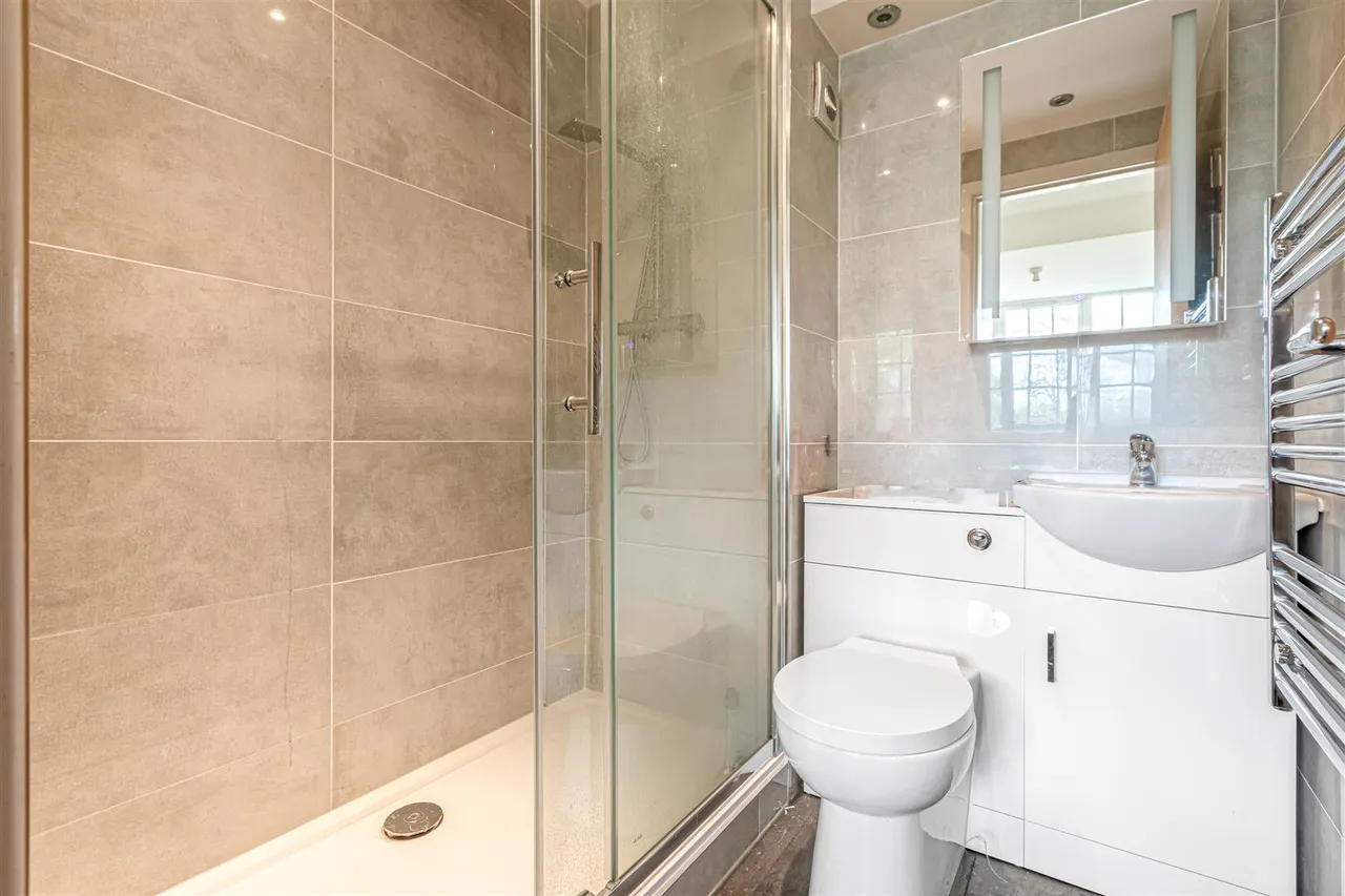 Knighton Park Road, Leicester, LE2, photo 10