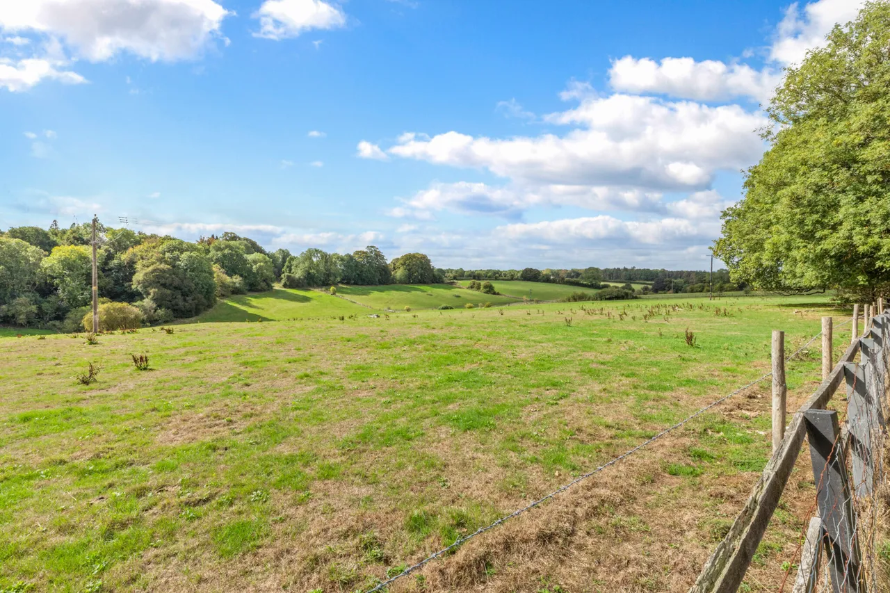 Milton House, Cholesbury, HP23, photo 27