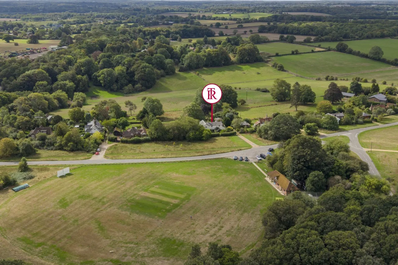 Milton House, Cholesbury, HP23, photo 2