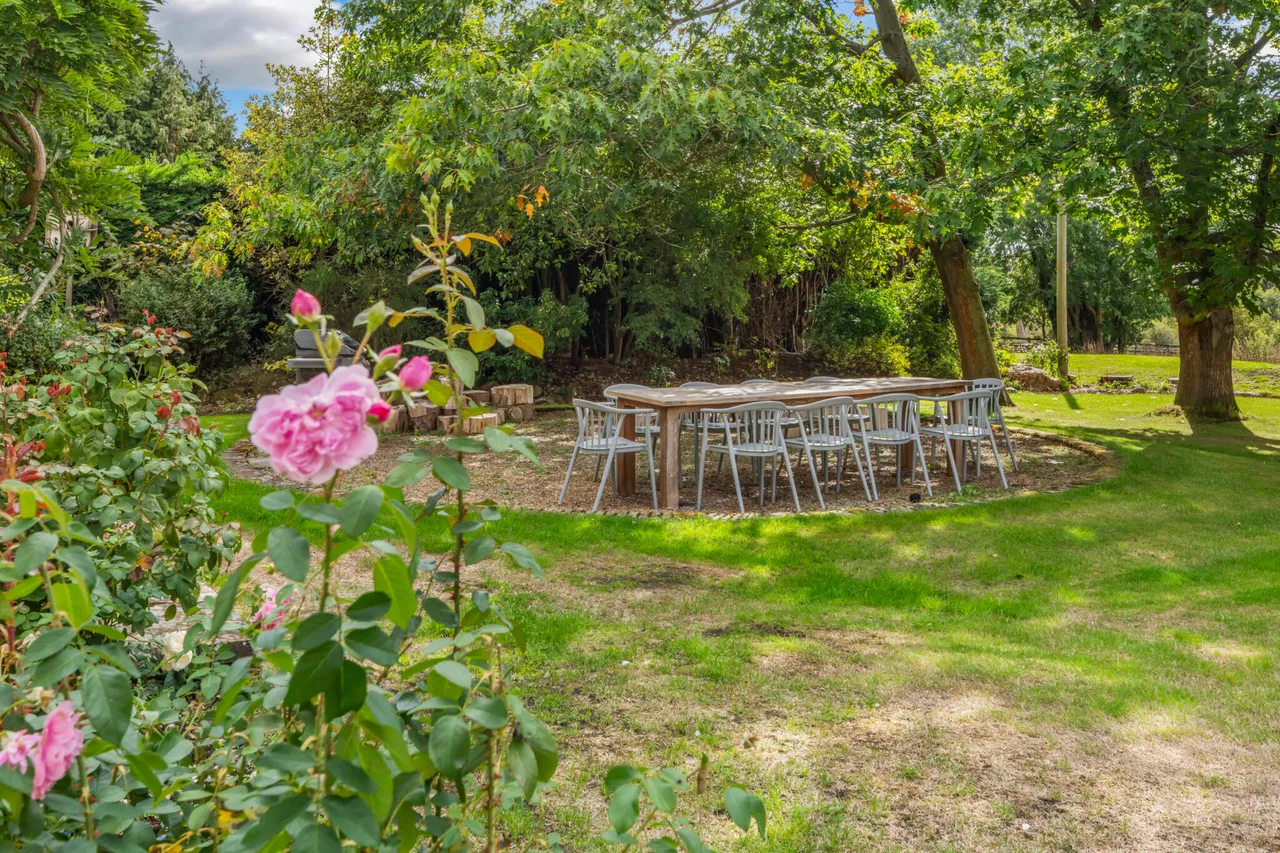 Milton House, Cholesbury, HP23, photo 24