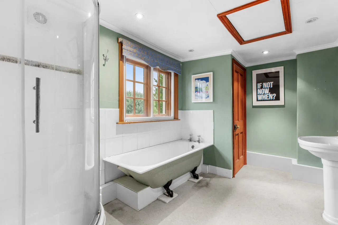 Milton House, Cholesbury, HP23, photo 22