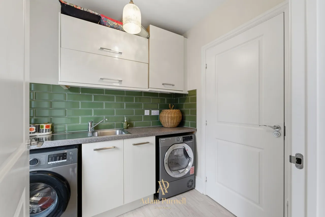 Ferry Pickering Close, Hinckley, LE10, photo 11