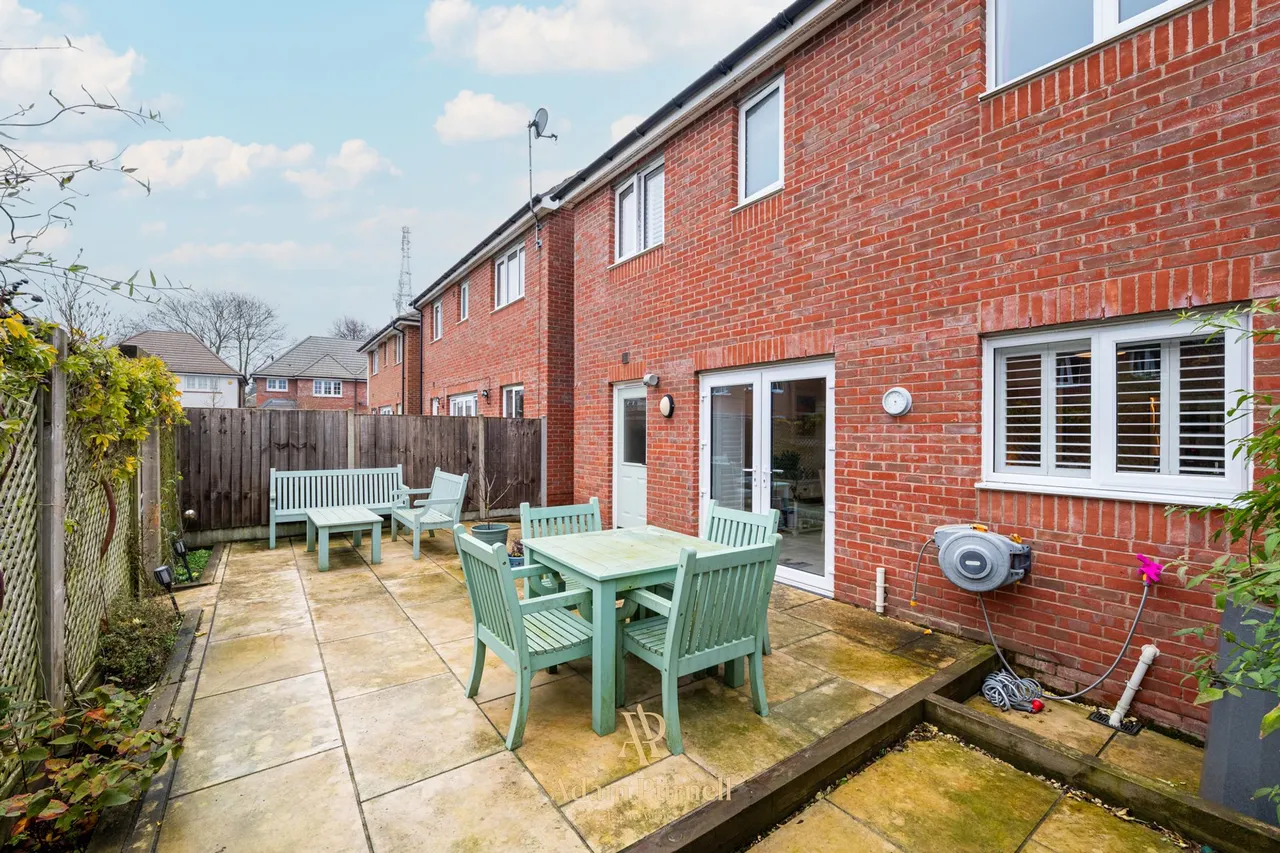 Ferry Pickering Close, Hinckley, LE10, photo 19