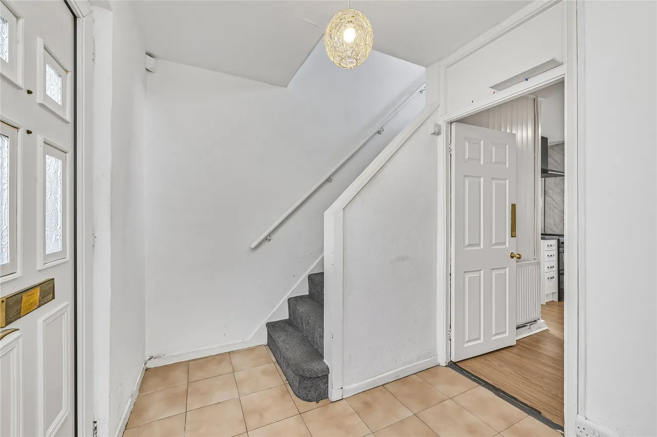 Gauden Close, London, SW4, photo 7