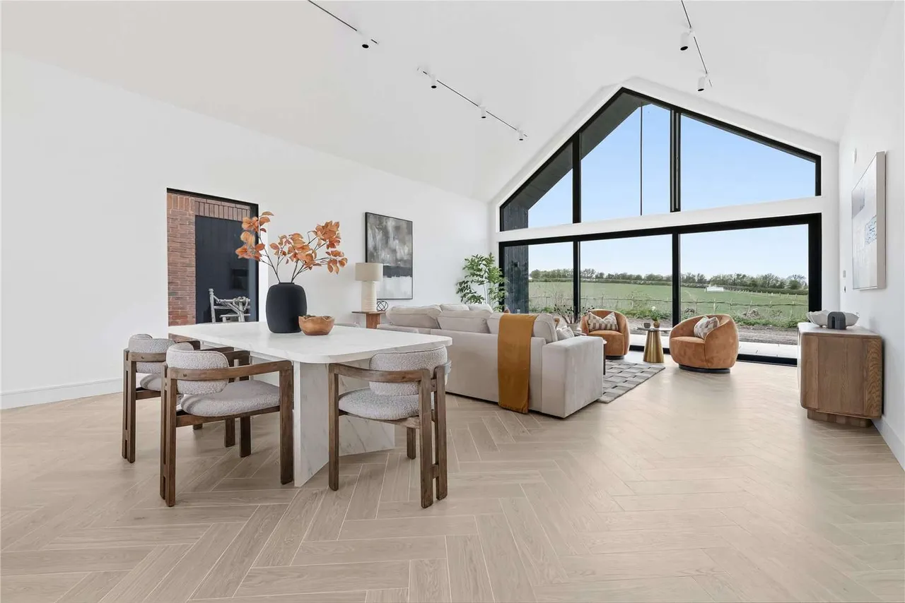Barton Road, Welford on Avon, Stratford-upon-Avon, Warwickshire, CV37 8HG, photo 5