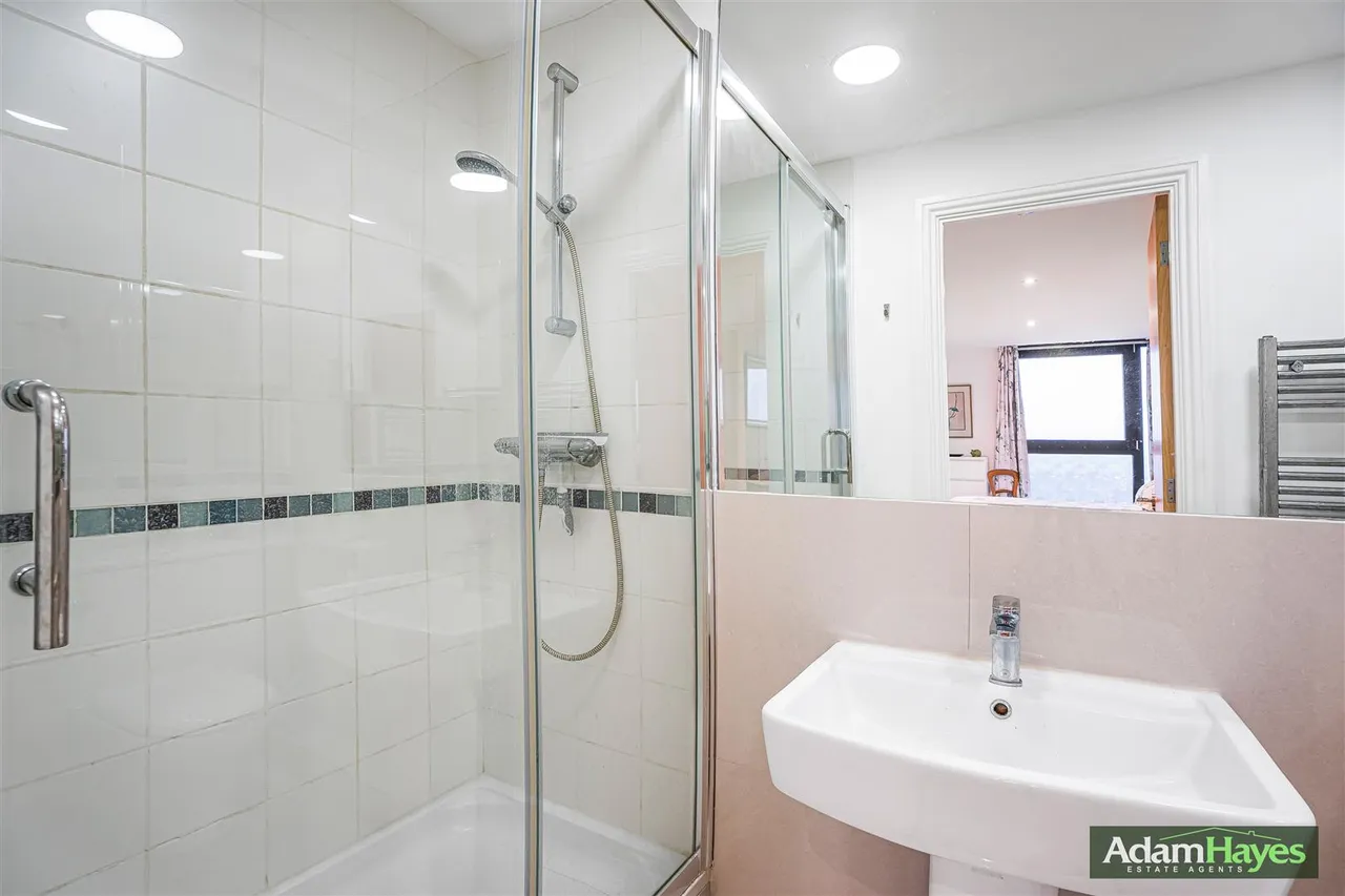 Kingsway, North Finchley, N12, photo 15